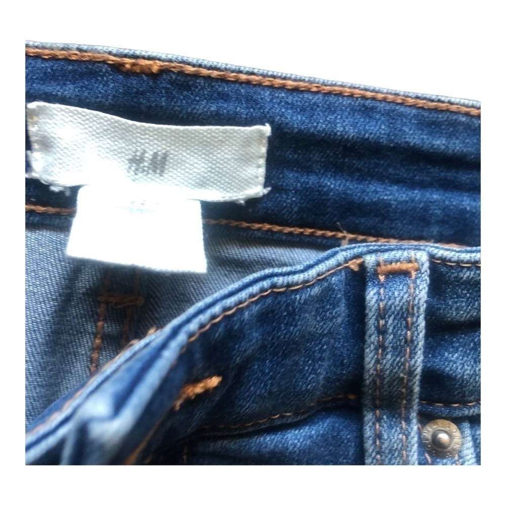 Women’s HM Light wash  Wash jeans Size  4 in Excellent Used Condition - Picture 4 of 7